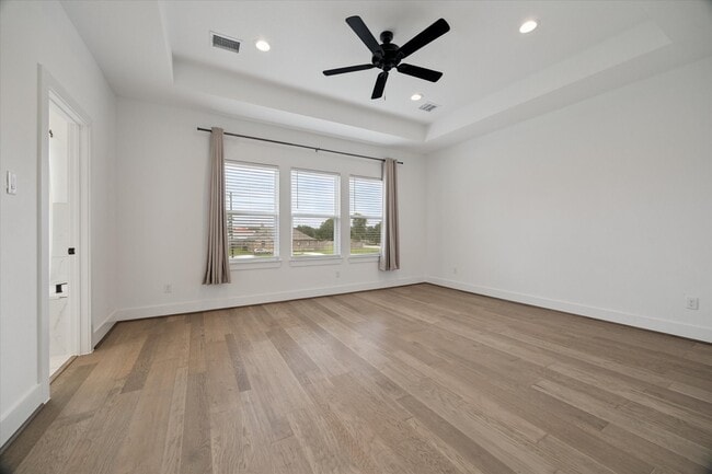 Foto del edificio - 6635 T C Jester Blvd