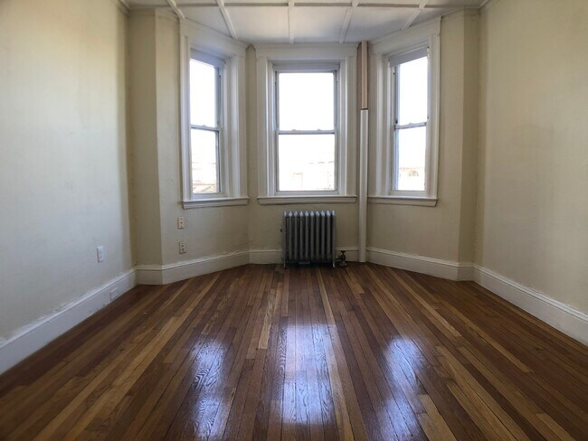 Building Photo - 1179 Boylston St