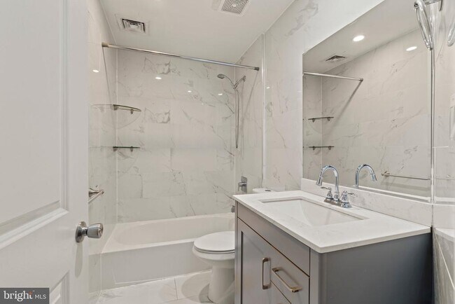 Foto del edificio - 618 South St