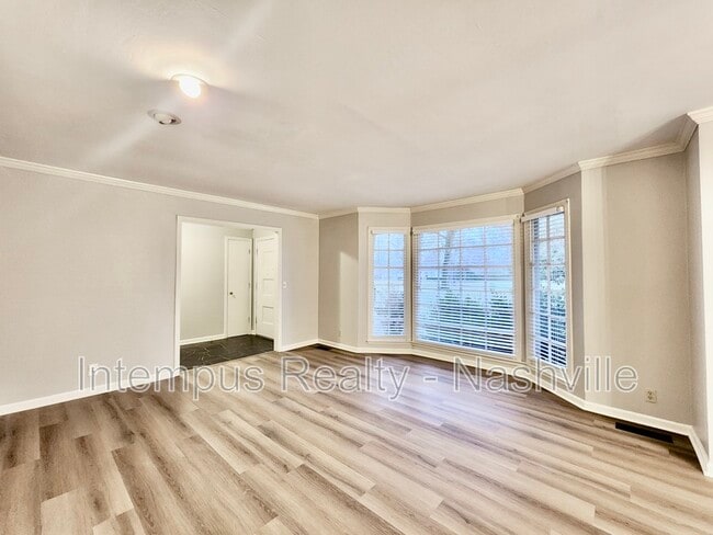 Foto del edificio - 8124 Devens Dr