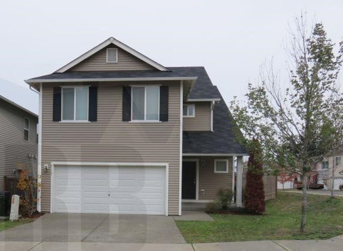 Primary Photo - Gorgeous House in a Family-Friendly neighb...