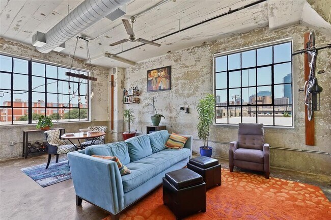 Foto del edificio - 120 St Louis Ave