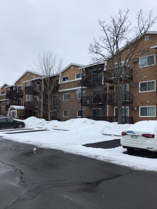 Foto del edificio - 210 Brook Village Rd