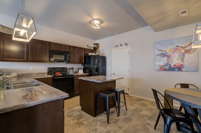 Foto del edificio - 7423 Sand Lake Heights