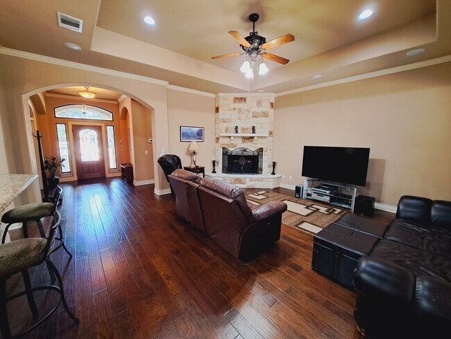 Foto del edificio - Stunning 4 beds 3 baths in Georgetown