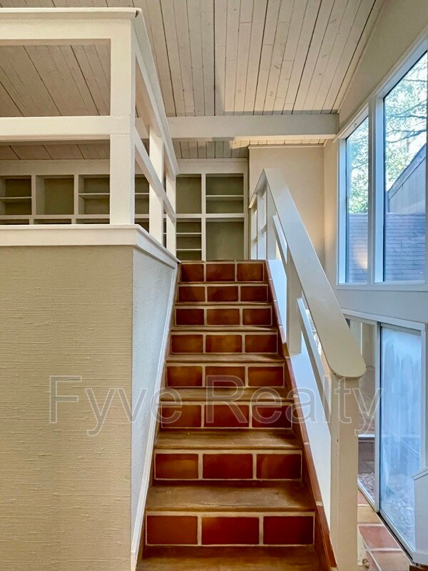 Foto del edificio - 139 Holly Forest