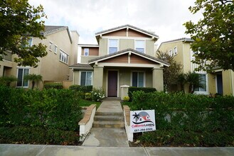 Building Photo - 27556 Sunny Creek Dr
