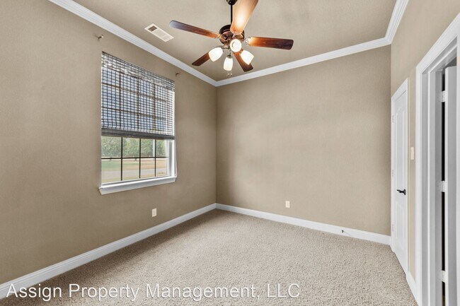 Foto del edificio - 4 br, 3 bath House - 116 Sweet St
