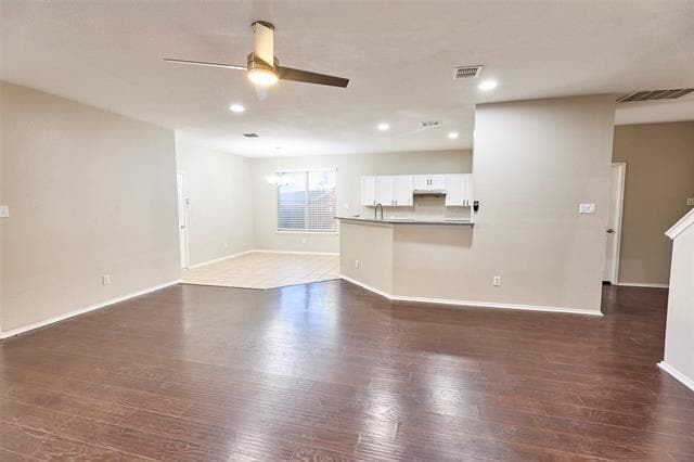 Building Photo - 2840 Clear Creek Dr