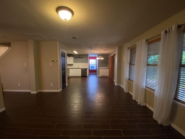Building Photo - 2853 Bluffs Ct
