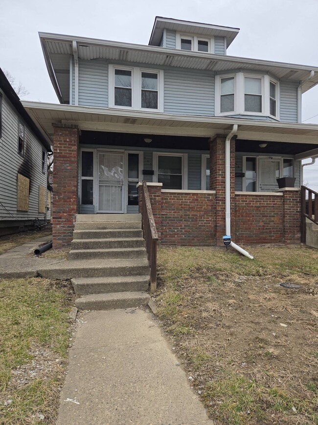 Building Photo - 303 N State Ave