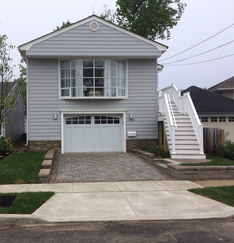 Foto principal - 1203 K St