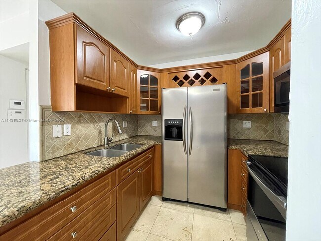 Foto del edificio - 9409 SW 76th St