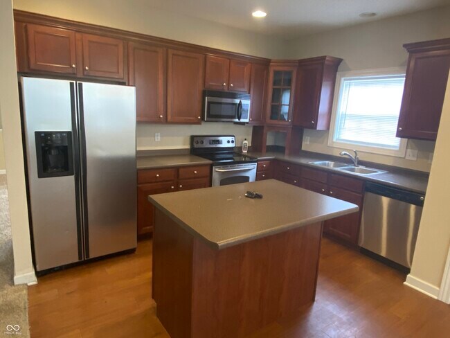 Foto del edificio - 2417 Shadow Ct