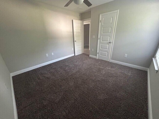 Foto del edificio - 3154 Maple St