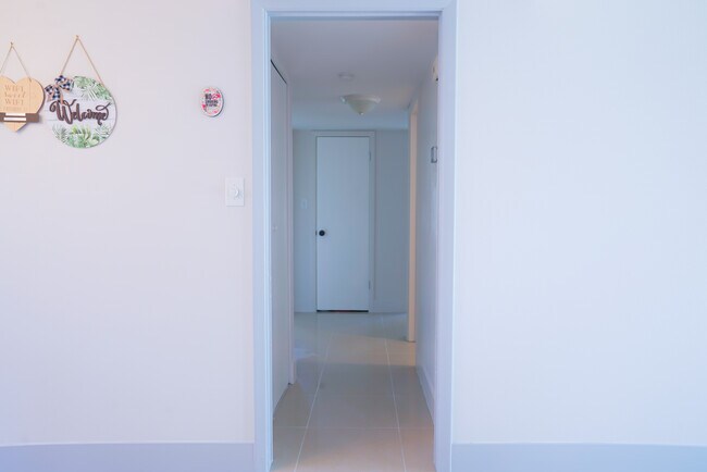Foto del edificio - 6257 Garwood Ave