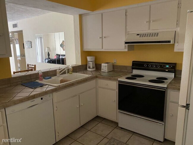 Building Photo - 1001 Foxfire Ln