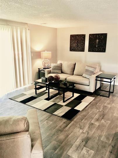 Foto principal - 1729 28th St