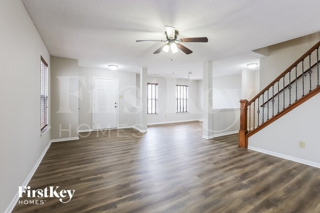 Building Photo - 12851 Old Glory Dr