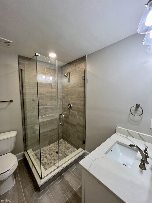 Building Photo - 2 br, 1 bath House - 1226 Downing Rd