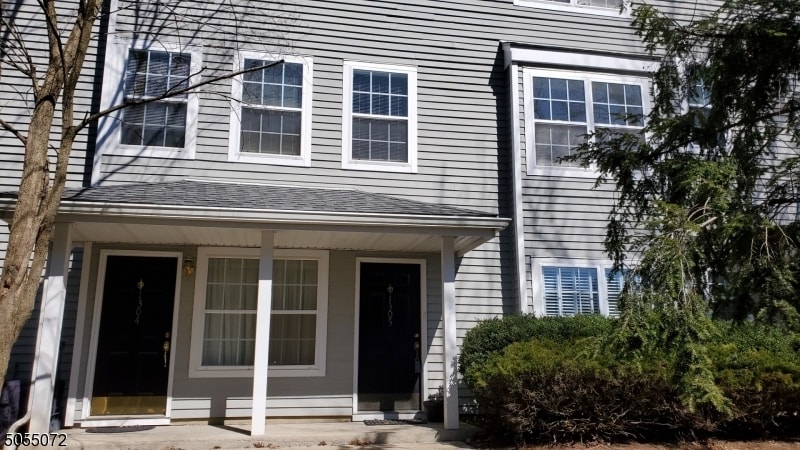 Primary Photo - 1305 Paddington Rd