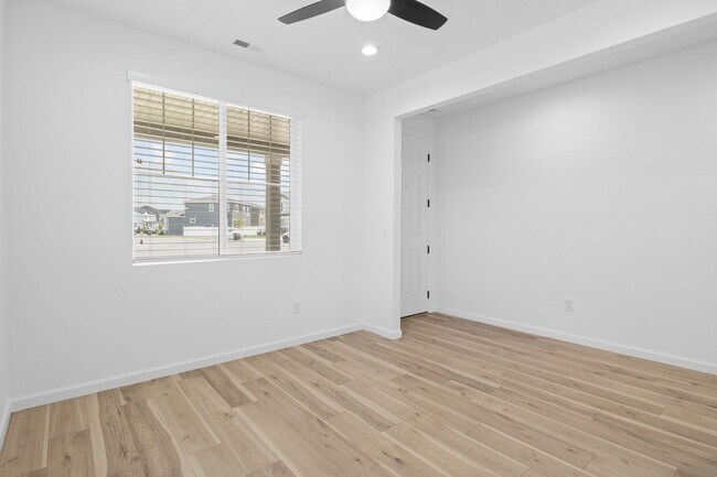 Building Photo - 1728 N Pintail Cv