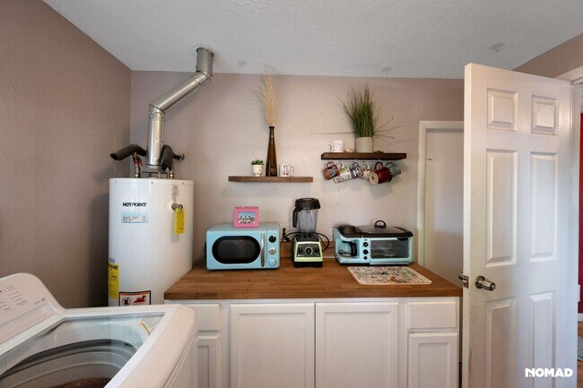 Building Photo - Charming 3BR House in Denver