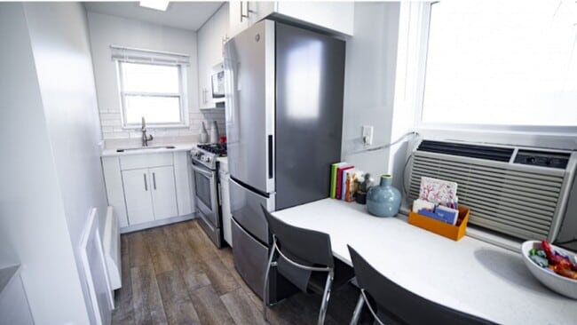 Photo - AVID Uptown Apartments