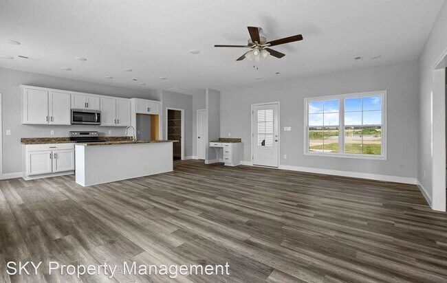 Building Photo - 3 br, 2 bath House - 405 St. George Way