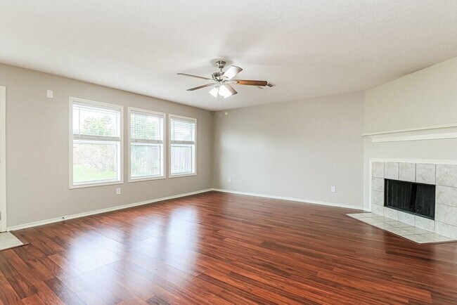 Foto del edificio - 6718 Rockwall Trail Dr