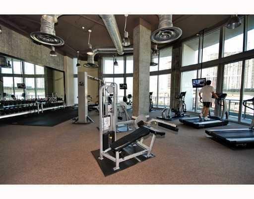 Foto del edificio - 690 SW 1st Ct