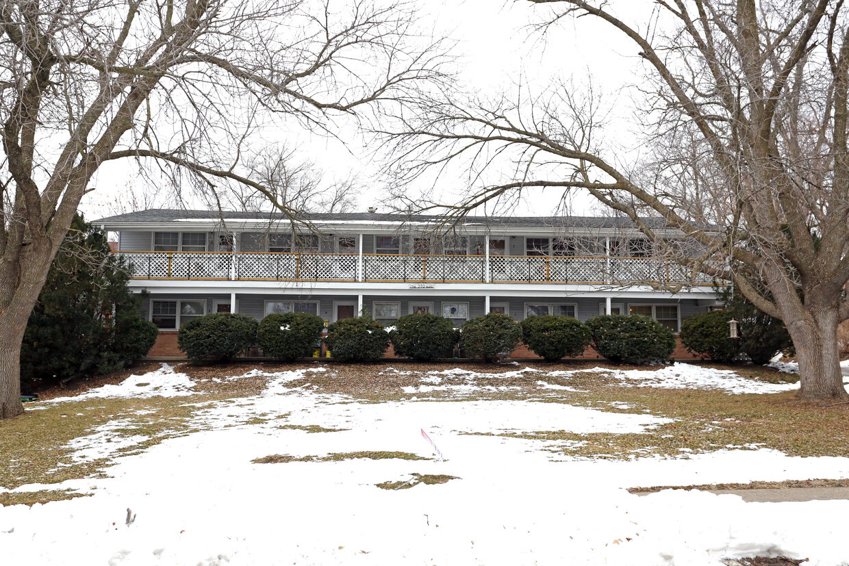 Primary Photo - 910 9th St