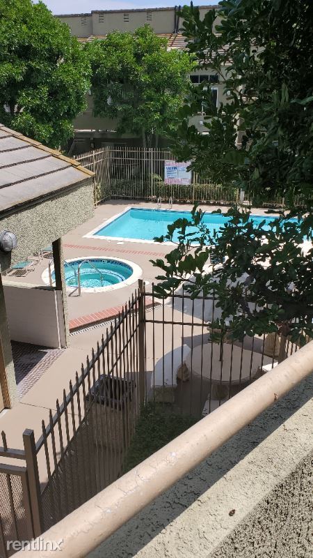 Foto principal - 15349 Hunsaker Ave
