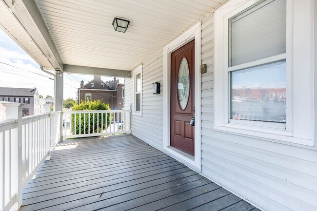 Foto del edificio - 2 Bed, 1 Bath Rancher in Charles Town, WV