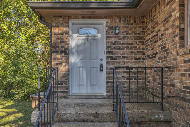 Building Photo - Charming Duplex in Prime Walkable 12 South...