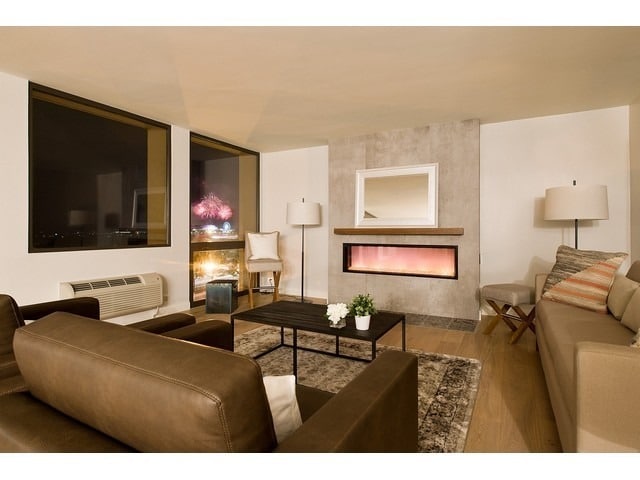 Building Photo - 1240 N Lake Shore Dr