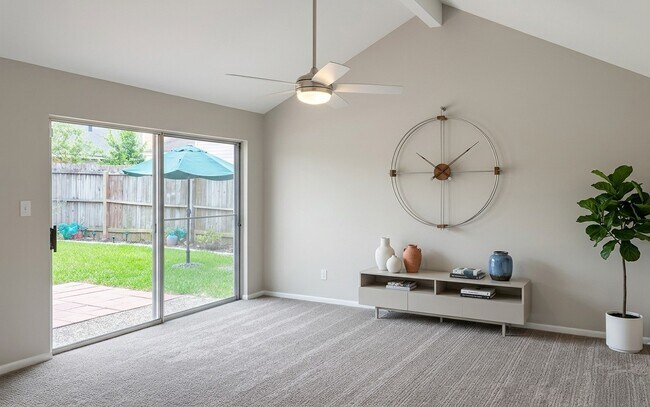 Building Photo - 12747 Ashford Meadow Dr