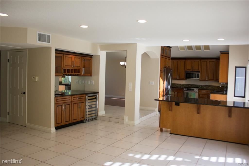 Foto principal - 5315 E Big Sky Ln