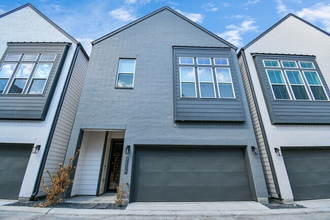 Building Photo - 4510 Old Yale St