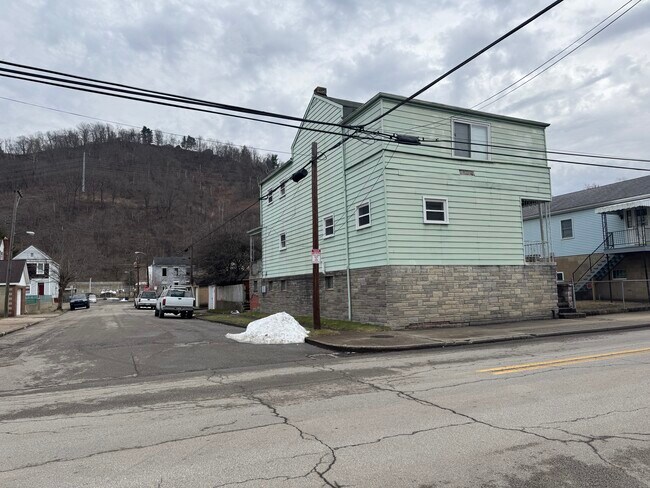 Building Photo - 4400 Jacob St