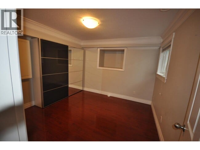 Building Photo - 1620 SW Marine Dr