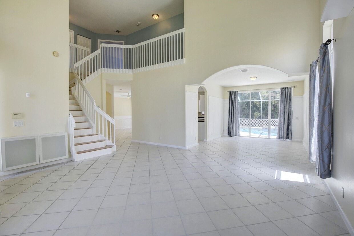 Primary Photo - 7715 Colony Lake Dr
