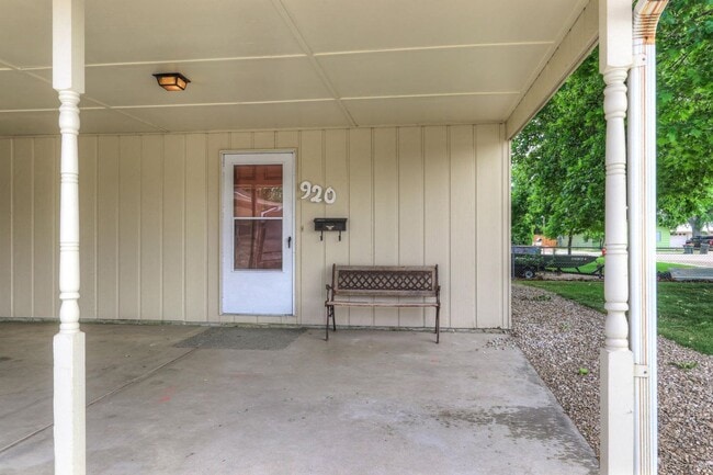 Building Photo - Super Cute Place- Patio With Yard