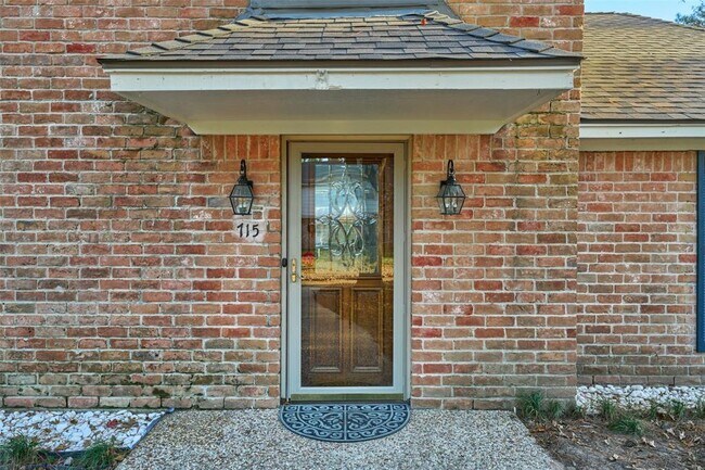 Foto del edificio - 715 Baltic Ln