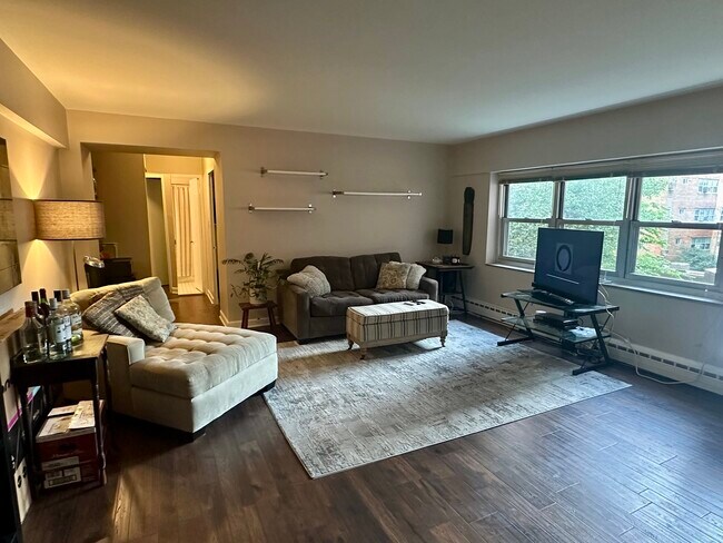 Foto del edificio - 4960 N Marine Dr