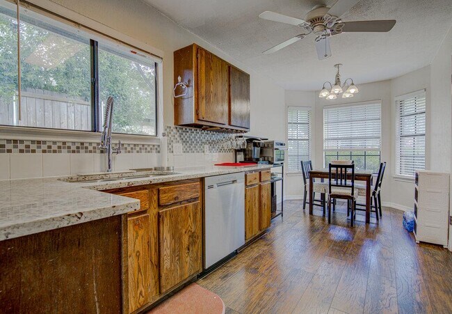 Foto del edificio - 2801 Norfolk Dr