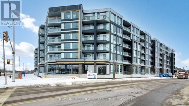 Photo du bâtiment - 2501-2501 Saw Whet Blvd.