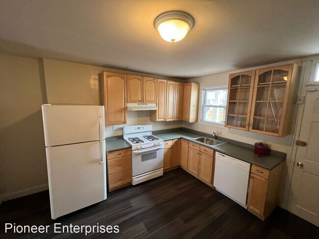 Foto del edificio - 2 br, 1.5 bath House - 102 South Curley St