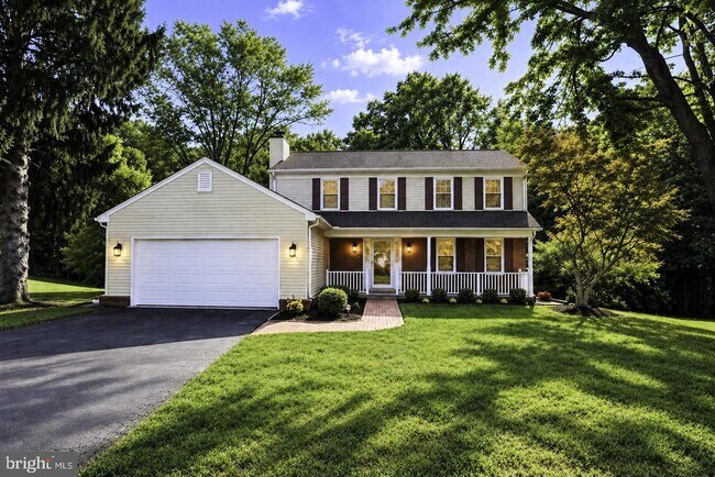 Building Photo - 15025 Timberlake Dr