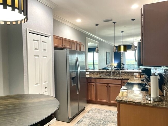 Building Photo - 2026  WINTER RENTAL !! FURNISHED 2/2/ RIVE...